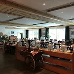Hotel Carlton-europe Vintage Adults
