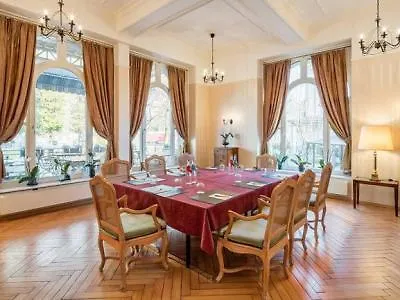 Hotel Carlton-europe Vintage Adults