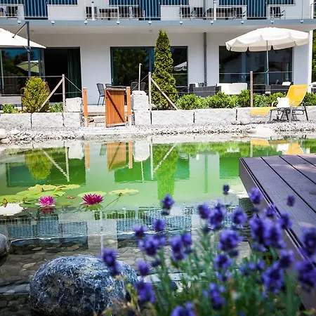 Carlton-europe Vintage Adults Hotel