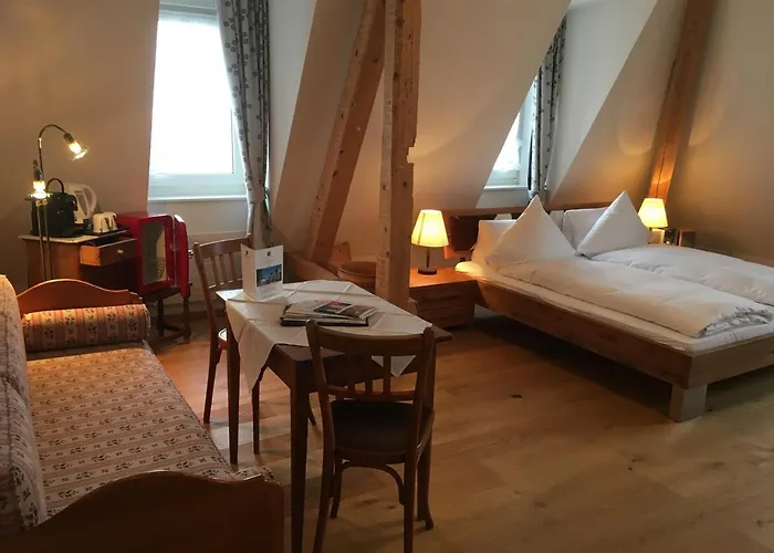 Carlton-europe Vintage Adults Hotel