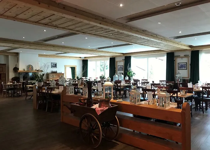 Hotel Carlton-europe Vintage Adults