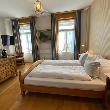 Carlton-europe Vintage Adults Hotel